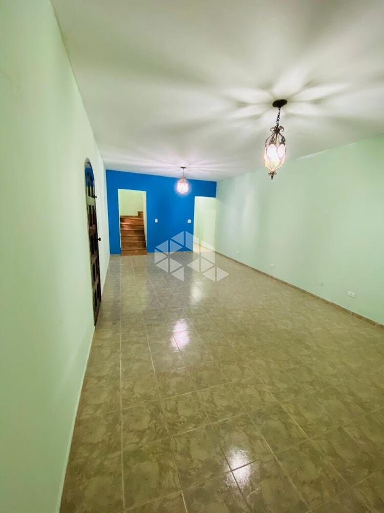 Casa à venda e aluguel com 3 quartos, 200m² - Foto 3