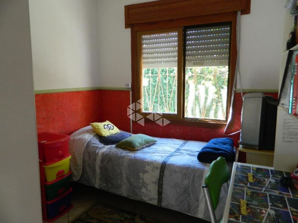 Casa à venda com 3 quartos, 200m² - Foto 3