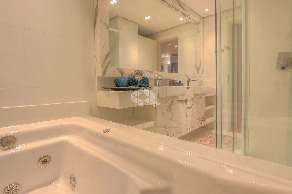 Cobertura, 3 quartos, 351 m² - Foto 2