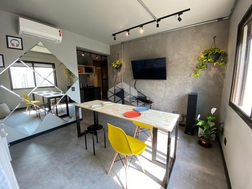 Apartamento à venda com 3 quartos, 260m² - Foto 1