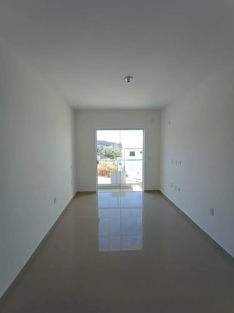 Casa à venda com 2 quartos, 93m² - Foto 3