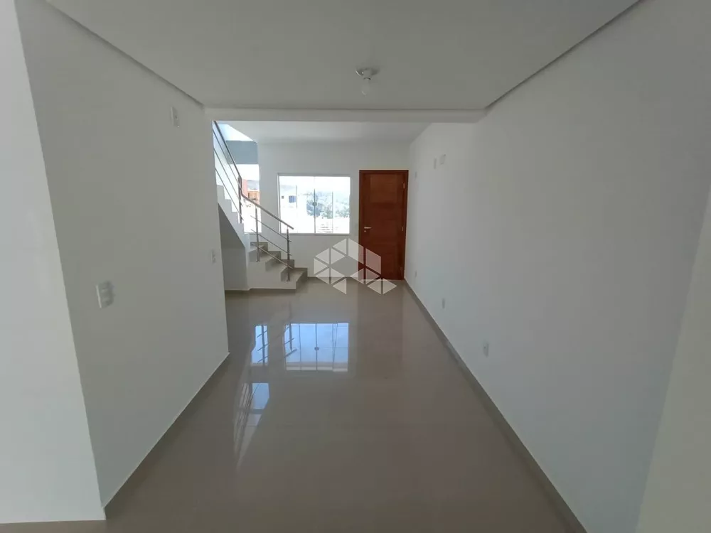 Casa à venda com 2 quartos, 93m² - Foto 2