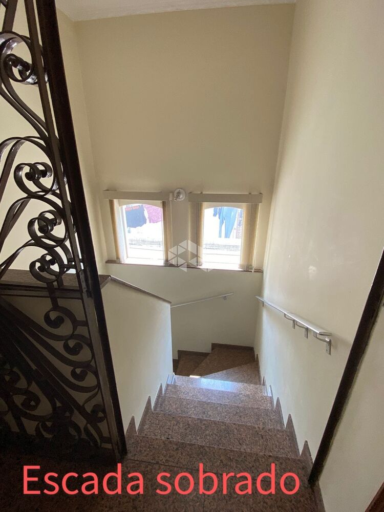 Casa à venda com 5 quartos, 179m² - Foto 9