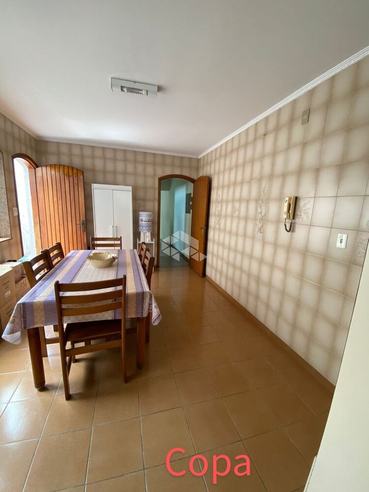 Casa à venda com 5 quartos, 179m² - Foto 7