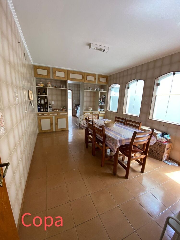 Casa à venda com 5 quartos, 179m² - Foto 5