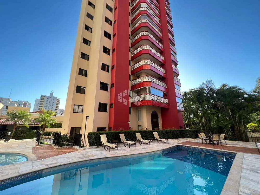 Apartamento à venda com 3 quartos, 127m² - Foto 1