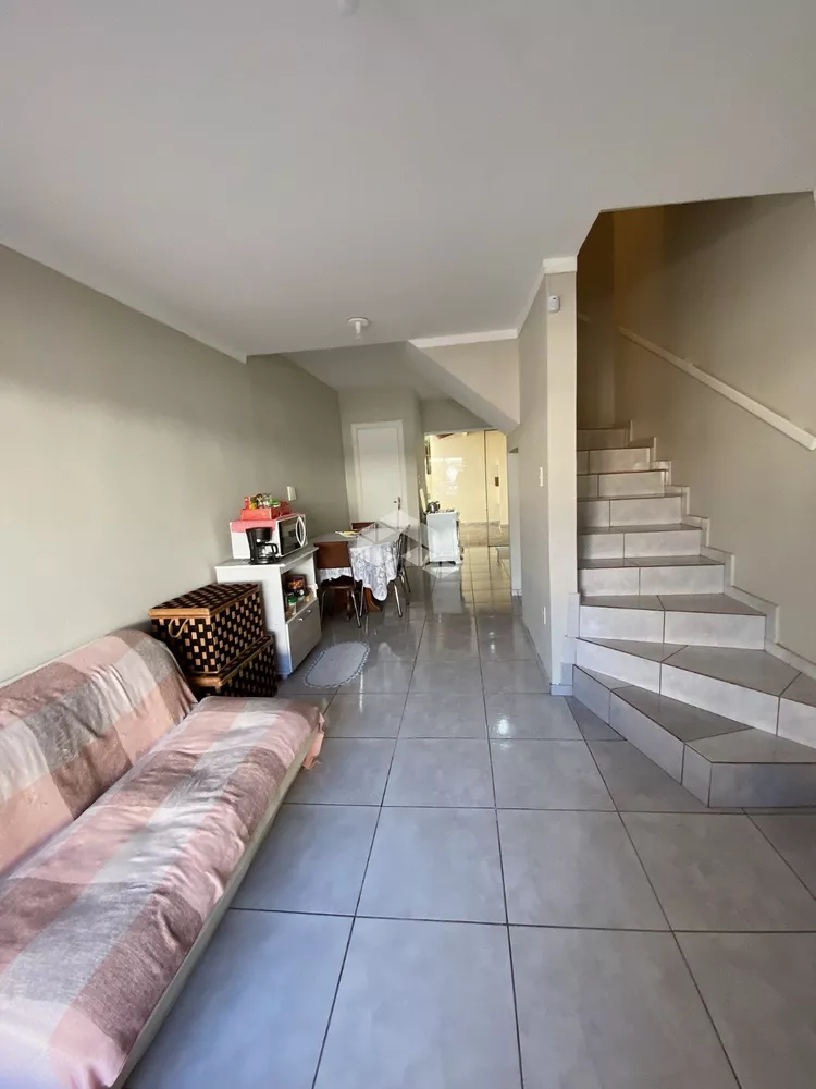 Casa à venda com 2 quartos, 71m² - Foto 3