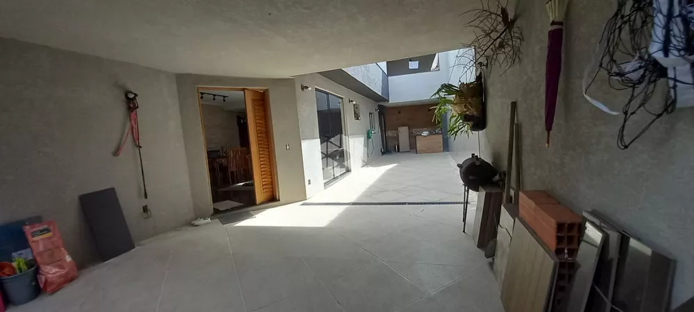 Casa à venda com 2 quartos, 200m² - Foto 2