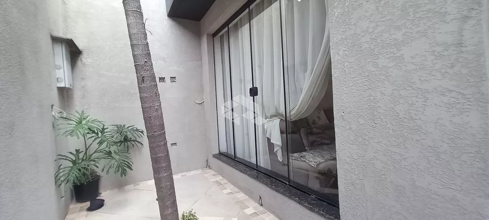 Casa à venda com 2 quartos, 200m² - Foto 4