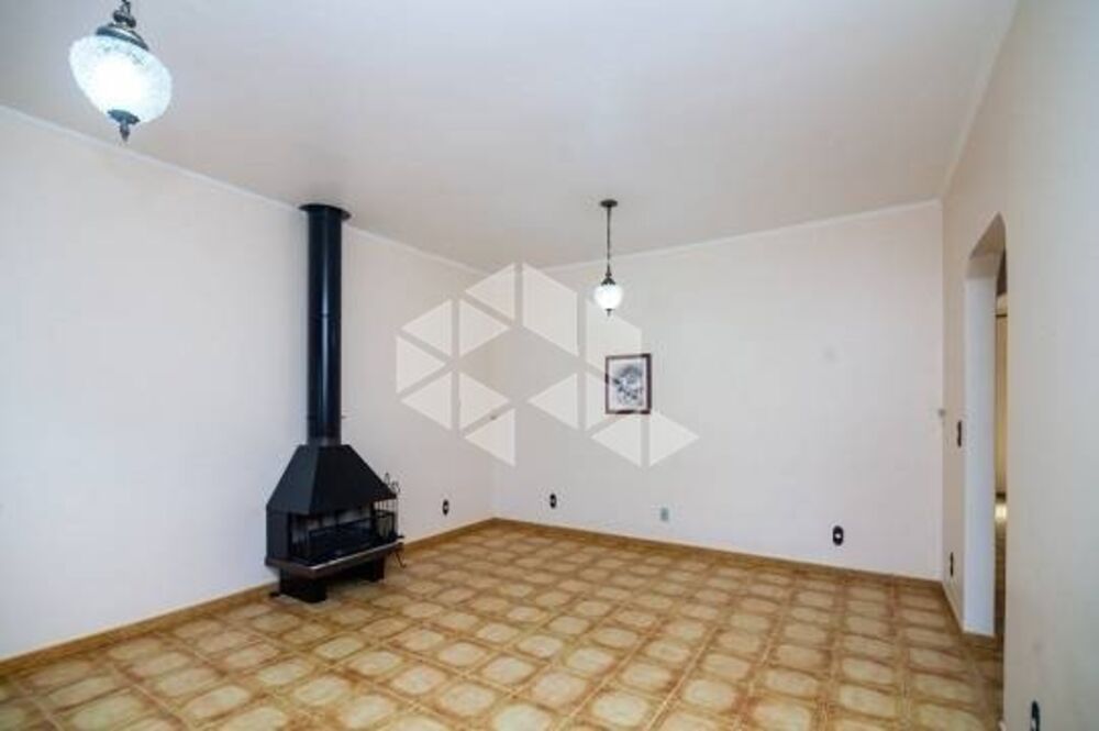 Casa à venda com 4 quartos, 296m² - Foto 1