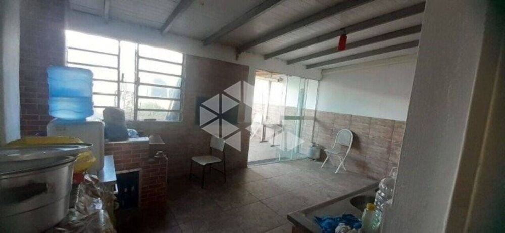 Casa à venda com 2 quartos, 120m² - Foto 3