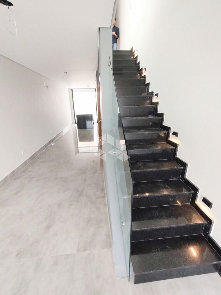 Casa à venda com 3 quartos, 50m² - Foto 3