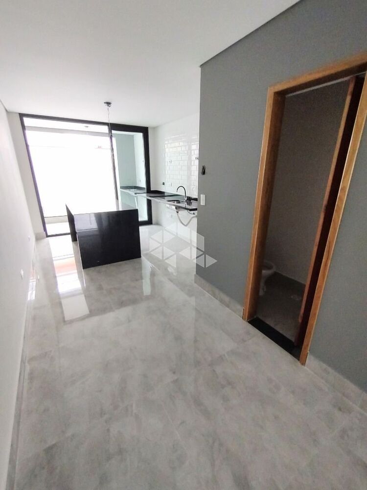 Casa à venda com 3 quartos, 50m² - Foto 2