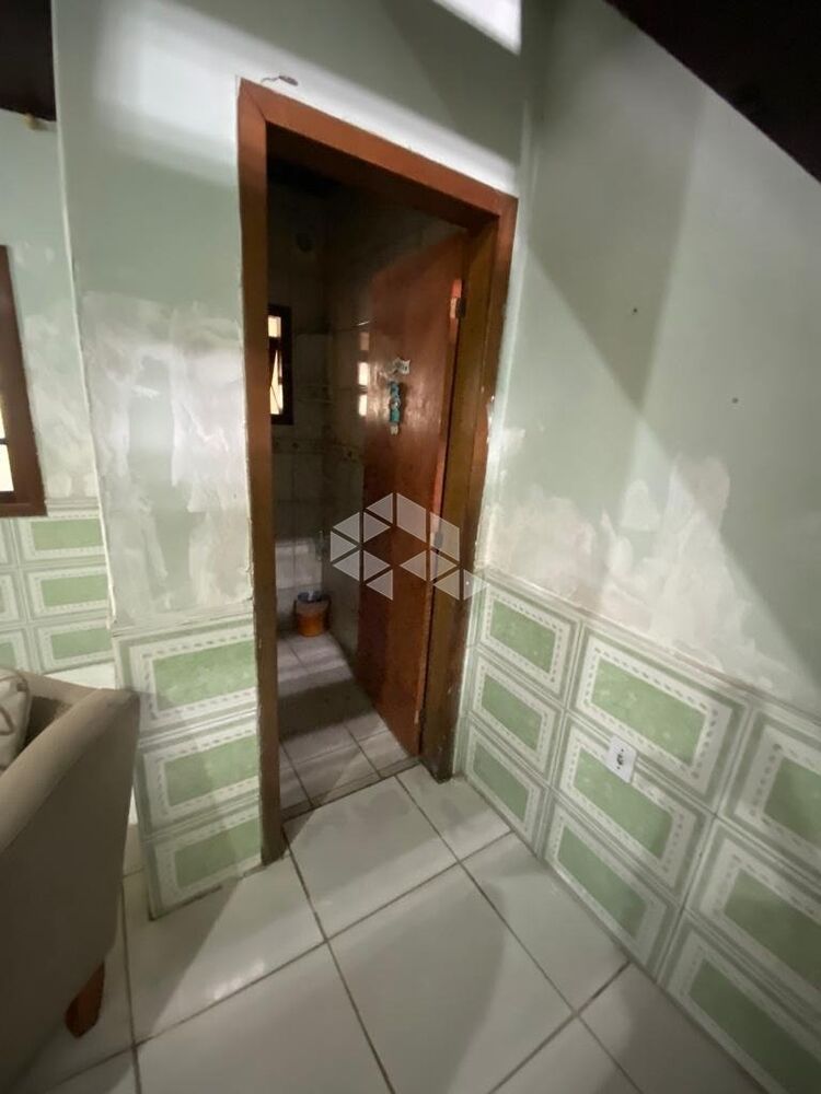 Casa à venda com 2 quartos, 120m² - Foto 1