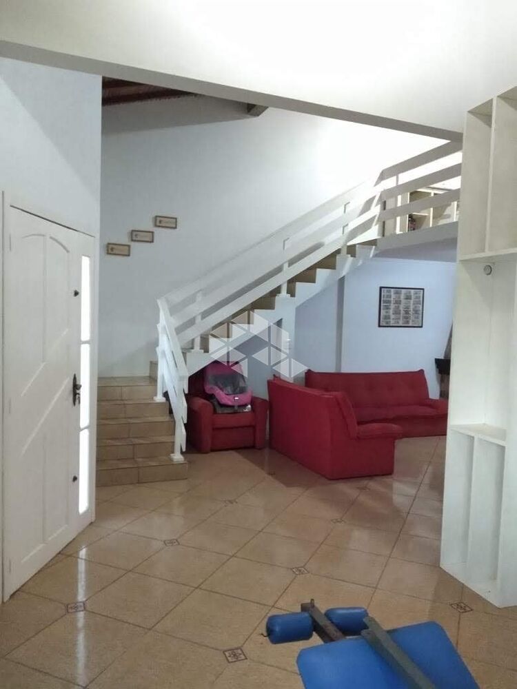 Casa à venda com 3 quartos, 176m² - Foto 1