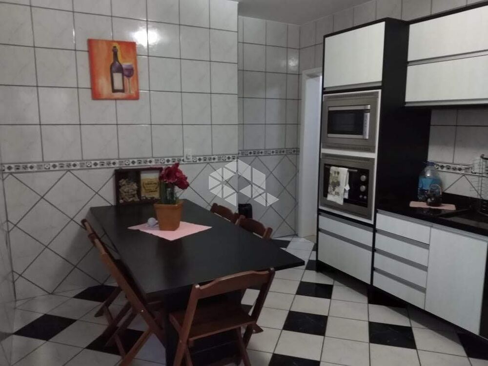 Casa à venda com 3 quartos, 176m² - Foto 4