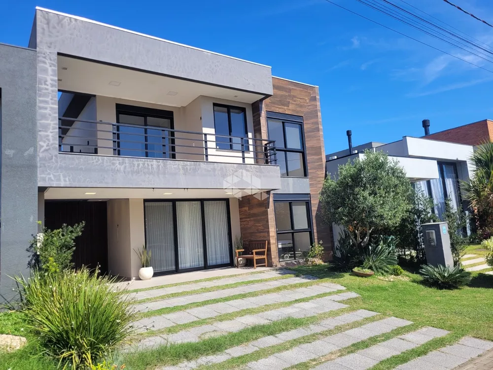 Casa de Condomínio à venda com 4 quartos, 251m² - Foto 1