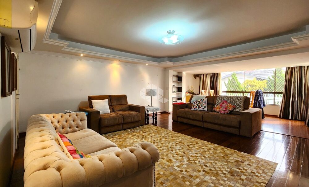 Casa, 4 quartos, 225 m² - Foto 1