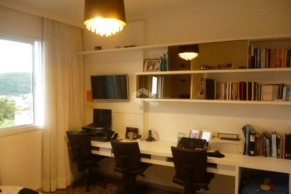 Casa, 4 quartos, 327 m² - Foto 4