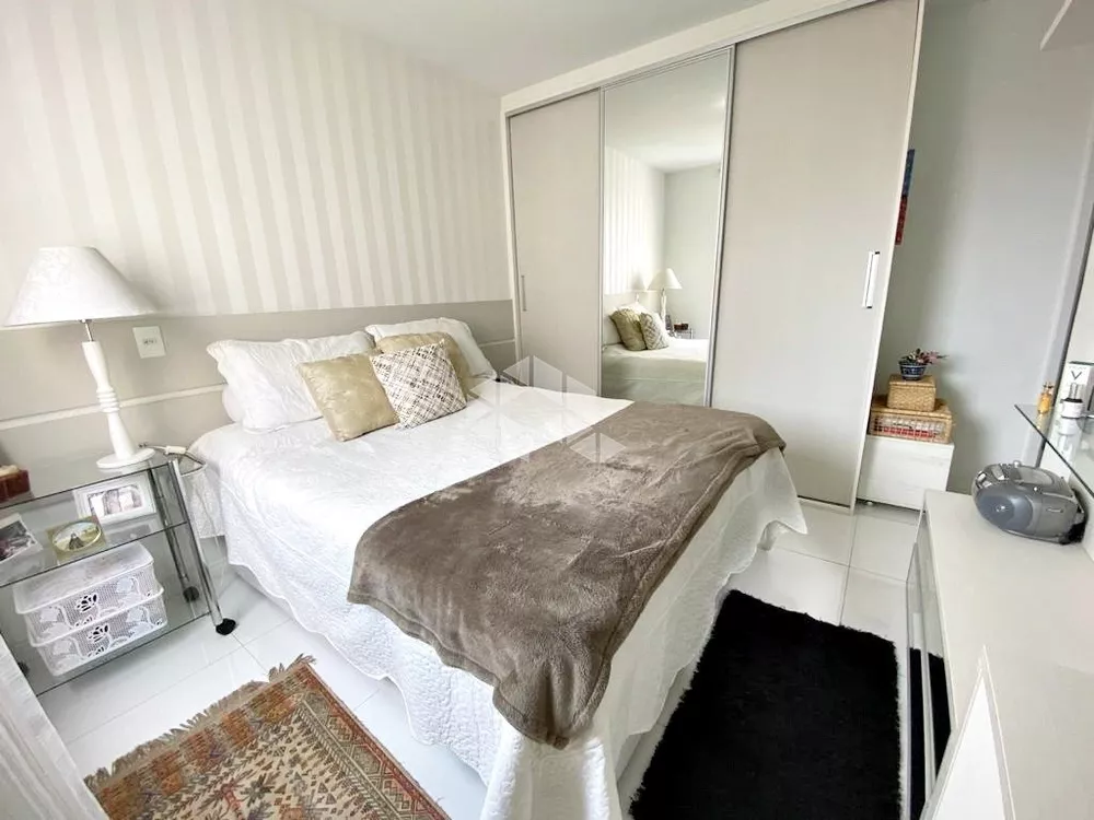 Apartamento à venda com 2 quartos, 56m² - Foto 1