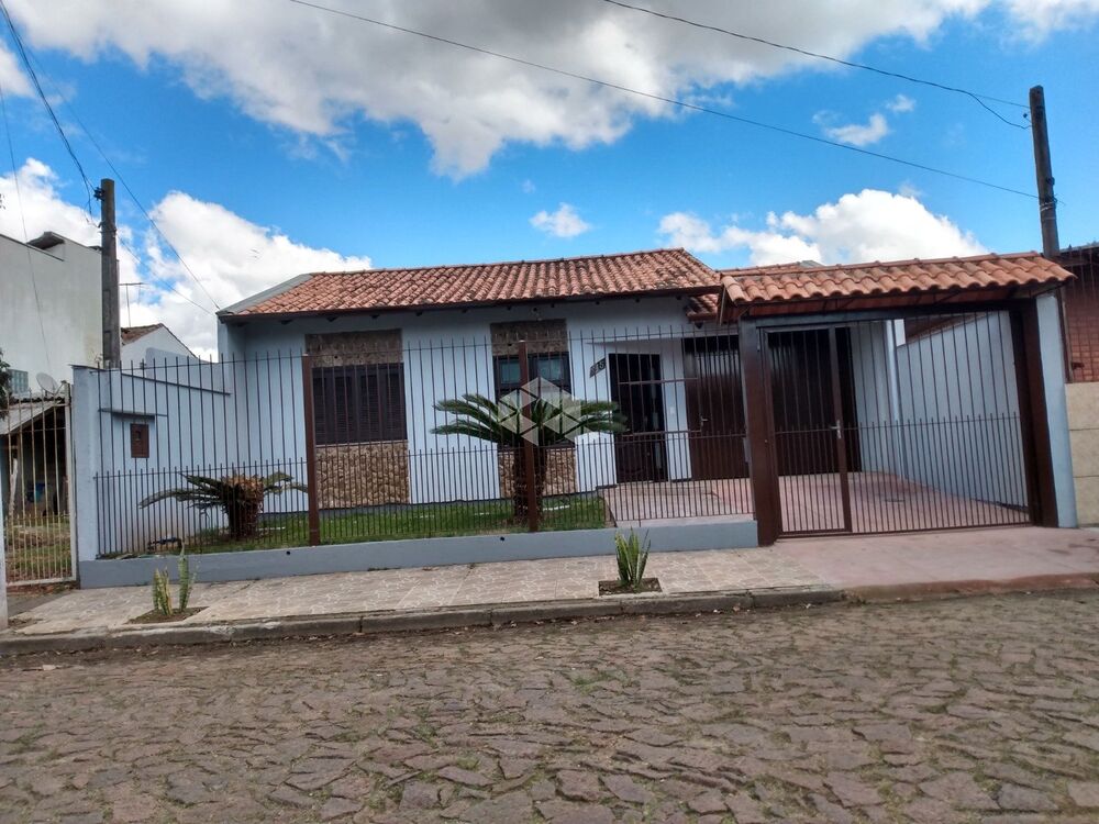 Casa, 2 quartos, 200 m² - Foto 1