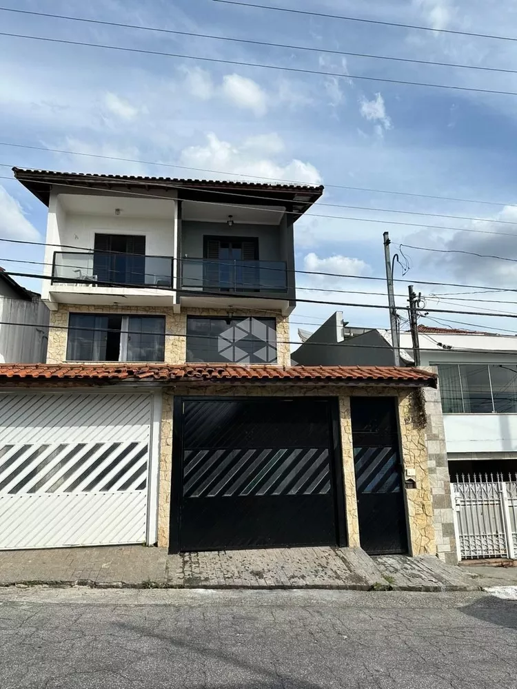 Casa à venda com 4 quartos, 221m² - Foto 3