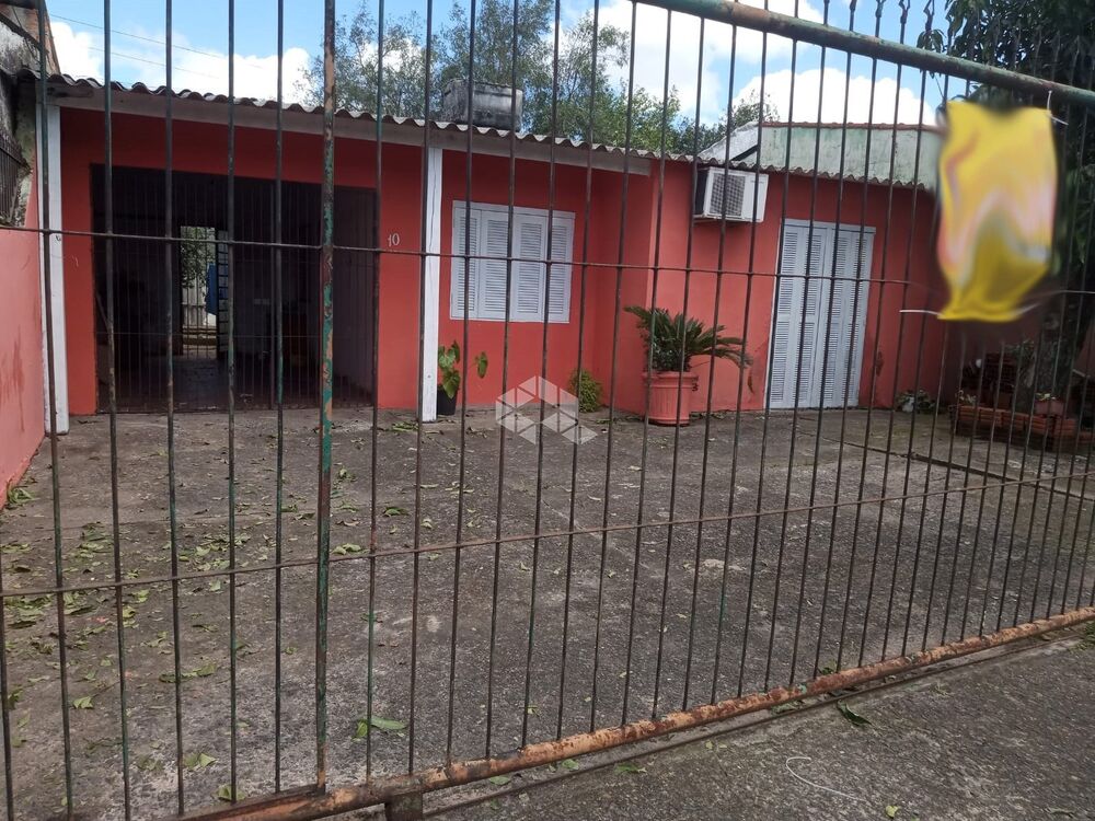 Casa à venda com 3 quartos, 100m² - Foto 1