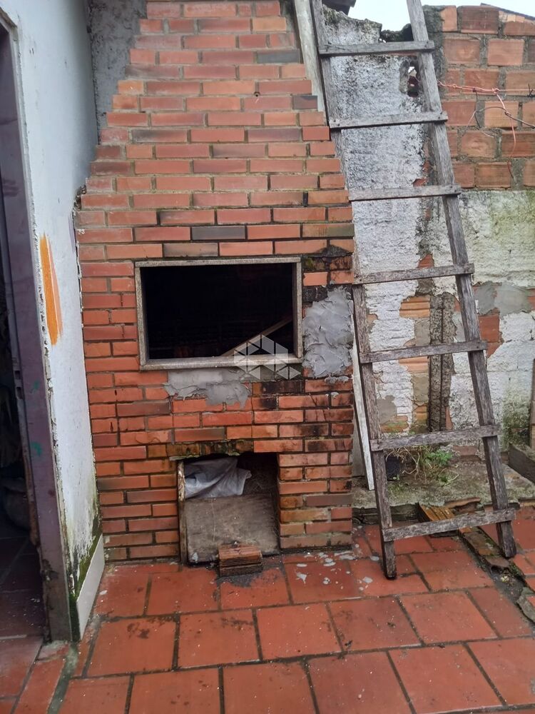 Casa à venda com 3 quartos, 100m² - Foto 4