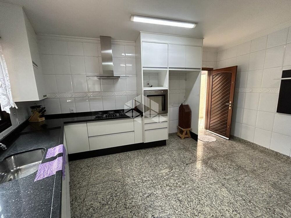 Casa, 3 quartos, 309 m² - Foto 1