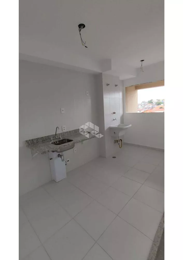 Apartamento à venda com 2 quartos, 60m² - Foto 2