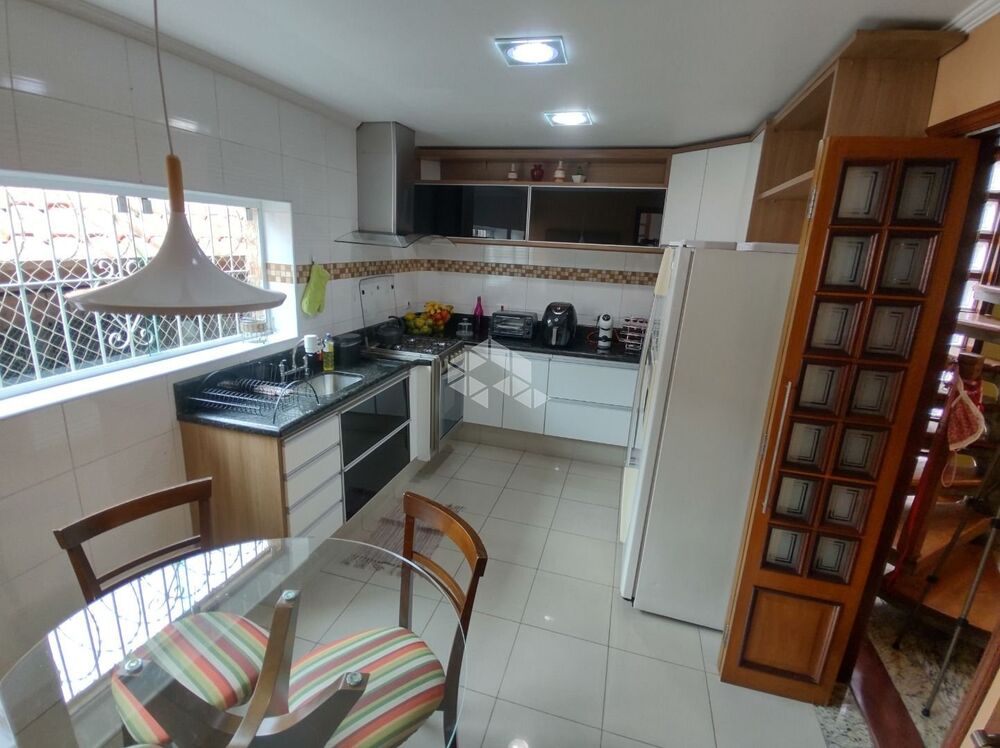 Casa, 3 quartos, 250 m² - Foto 6