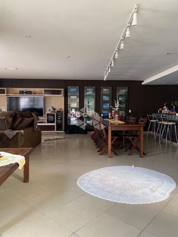 Casa à venda com 4 quartos, 440m² - Foto 3