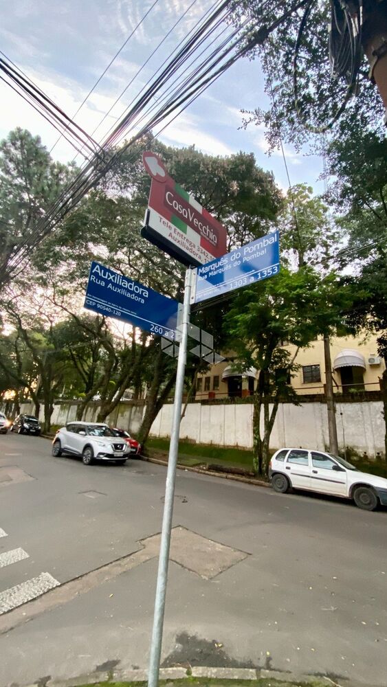 Casa, 6 quartos, 250 m² - Foto 1