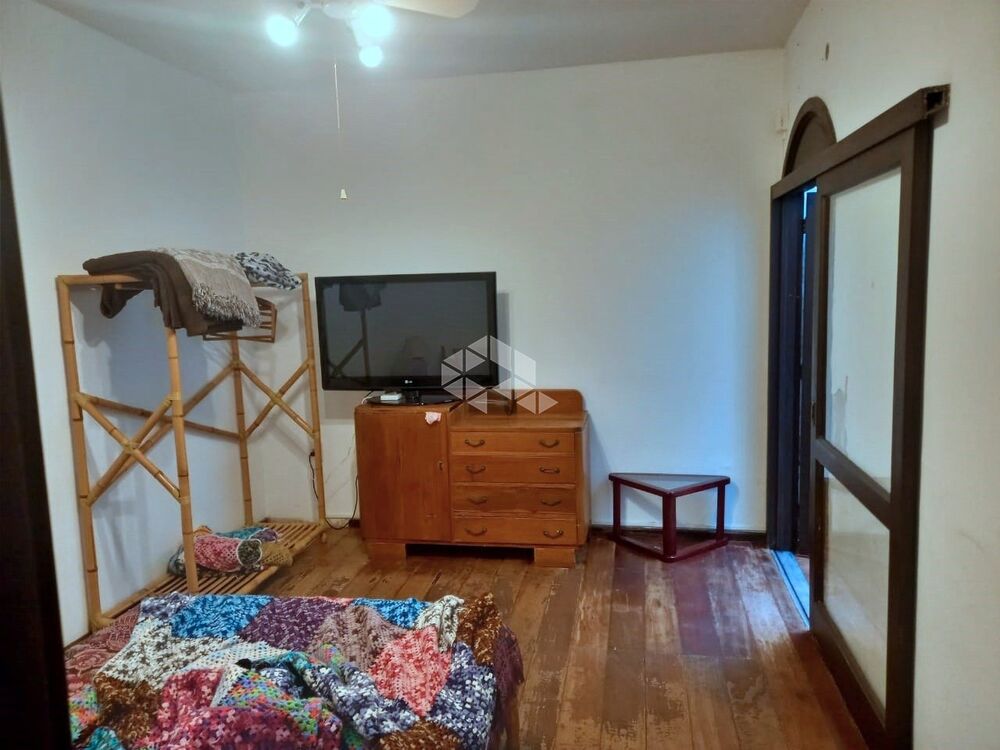 Casa à venda com 3 quartos, 330m² - Foto 3