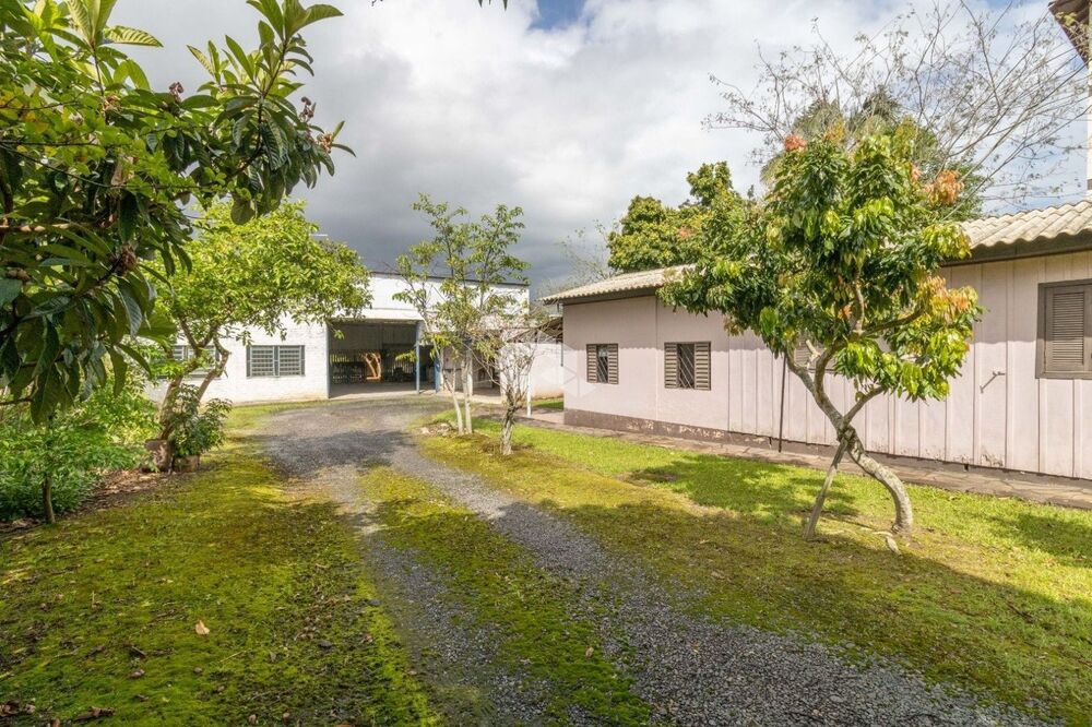 Casa à venda com 2 quartos, 306m² - Foto 3