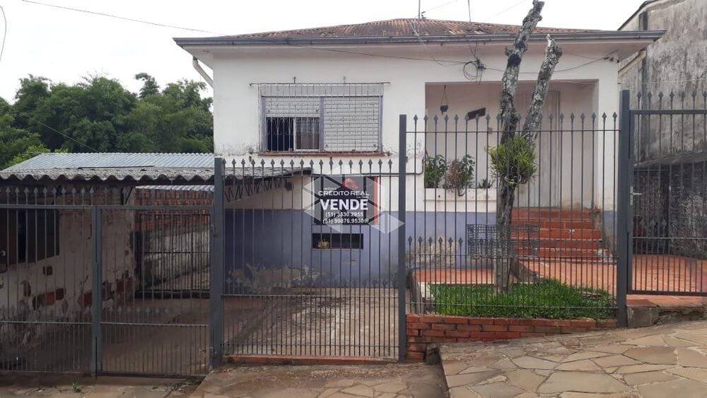 Casa à venda com 4 quartos, 100m² - Foto 1