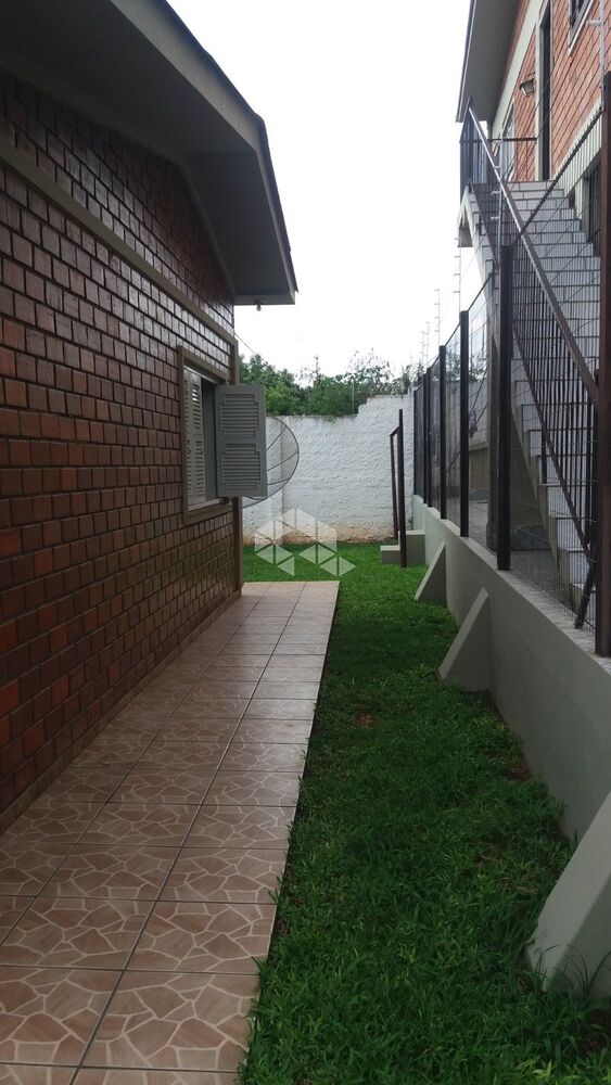 Casa à venda com 3 quartos, 114m² - Foto 4
