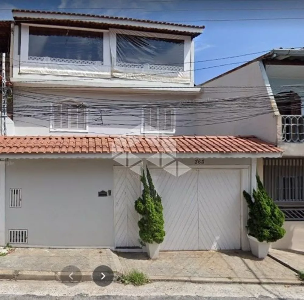 Casa à venda e aluguel com 3 quartos, 100m² - Foto 1