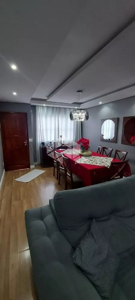 Casa à venda com 3 quartos, 50m² - Foto 2