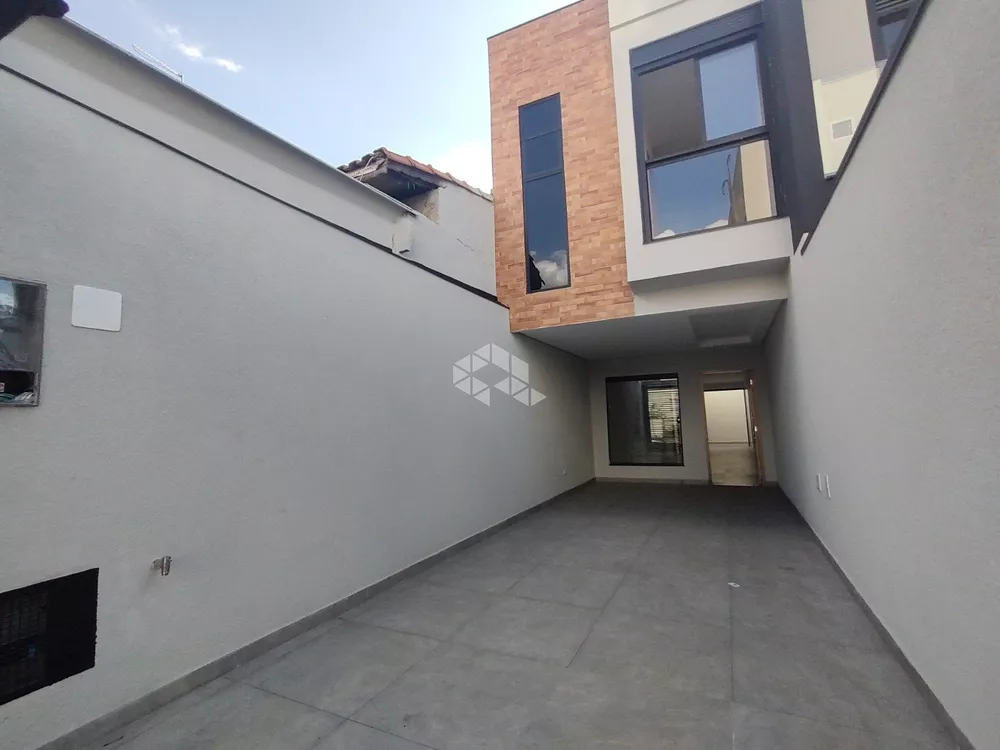 Casa à venda com 3 quartos, 50m² - Foto 1