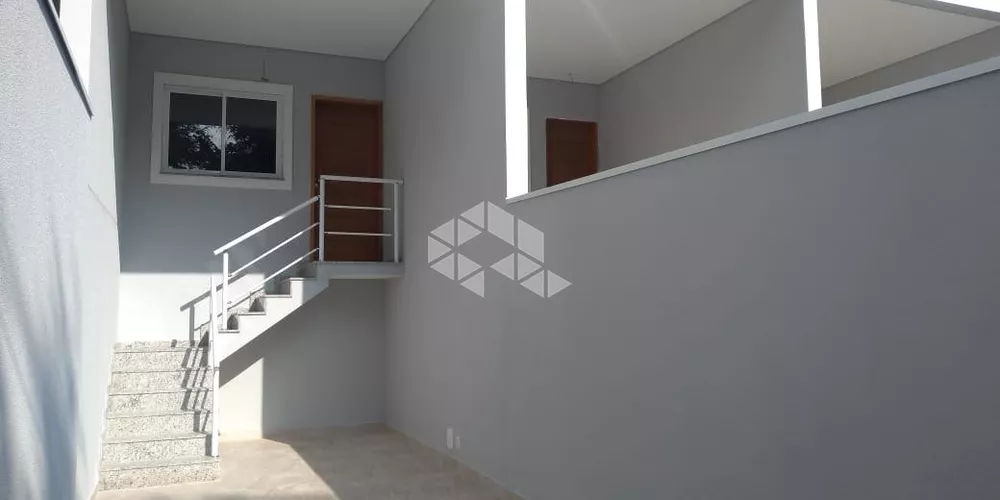 Casa à venda com 3 quartos, 101m² - Foto 2