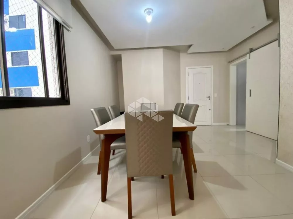 Apartamento à venda com 3 quartos, 93m² - Foto 4