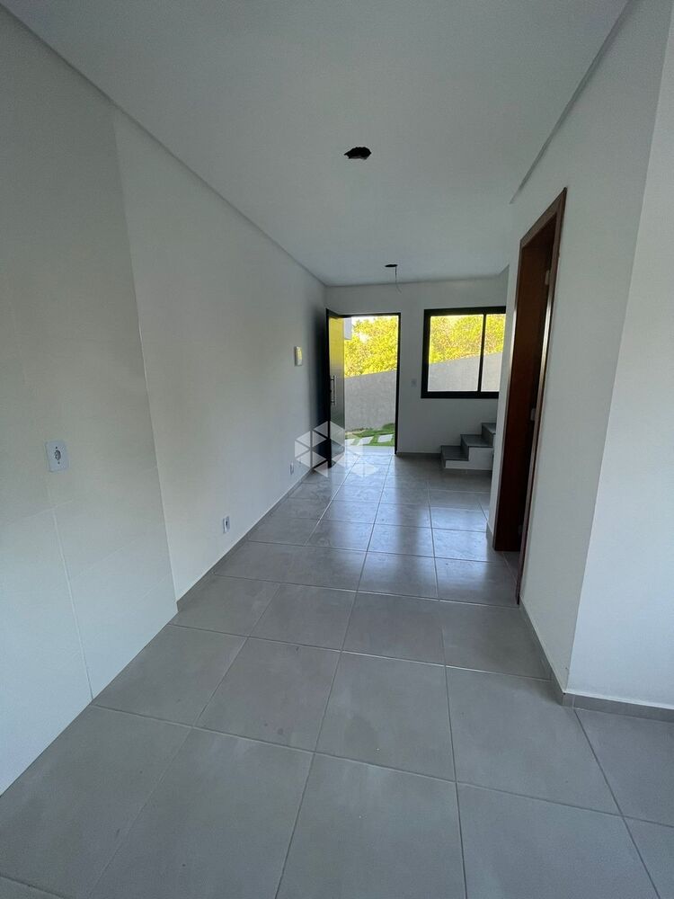Casa à venda com 2 quartos, 60m² - Foto 5