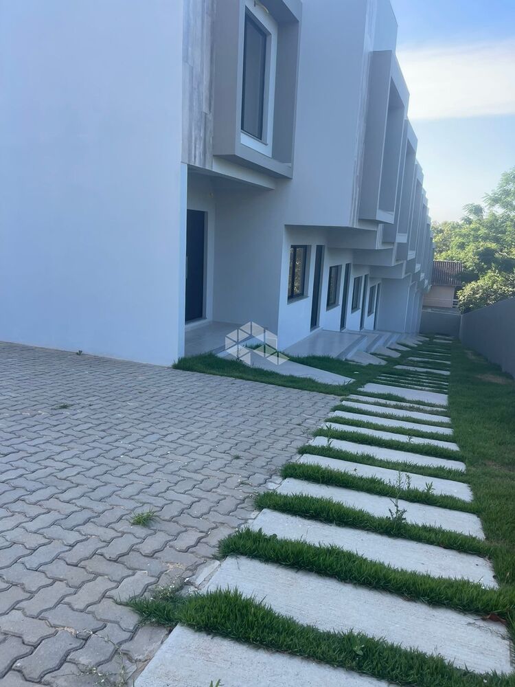 Casa à venda com 2 quartos, 60m² - Foto 2