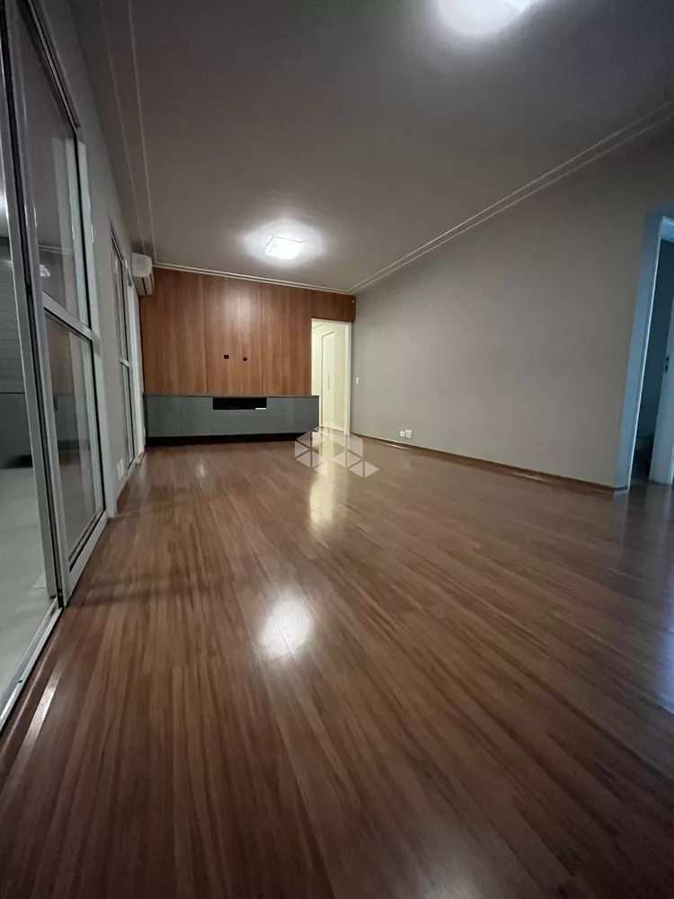 Apartamento à venda com 3 quartos, 120m² - Foto 2