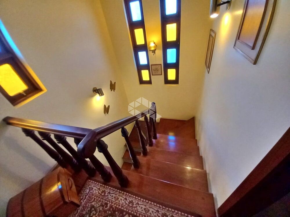 Casa à venda com 4 quartos, 250m² - Foto 5
