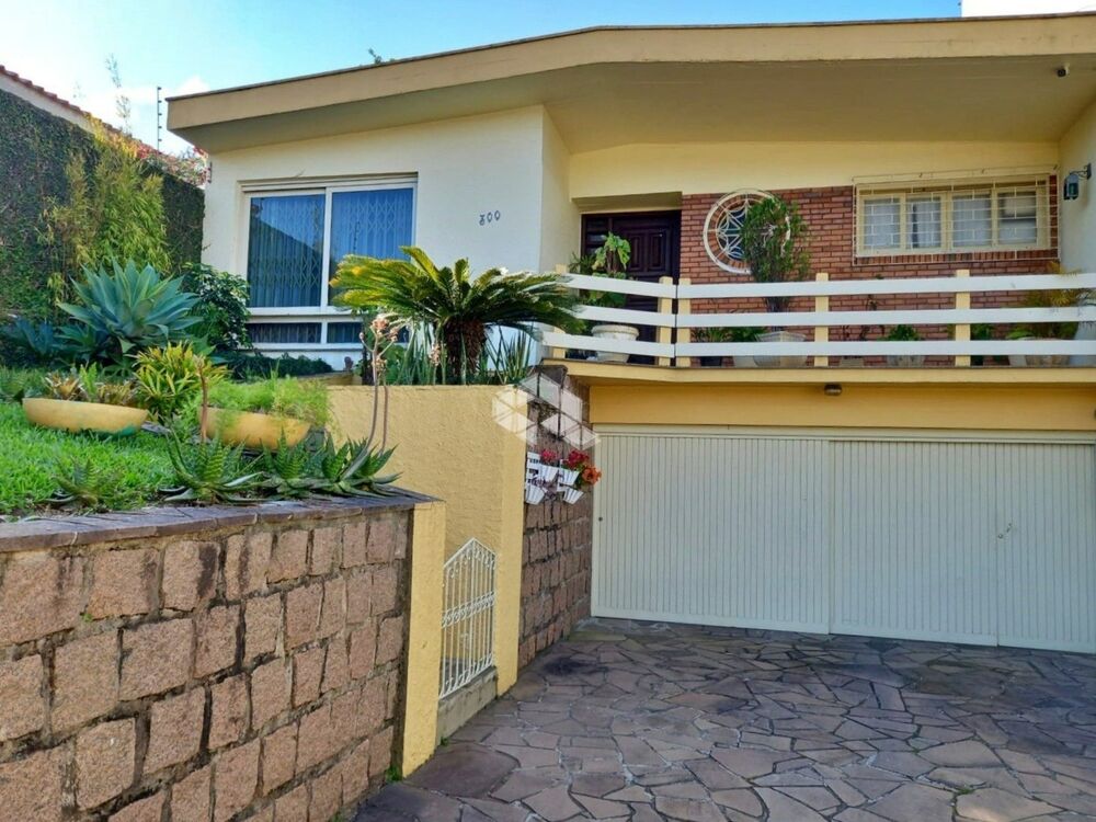 Casa à venda com 4 quartos, 250m² - Foto 2