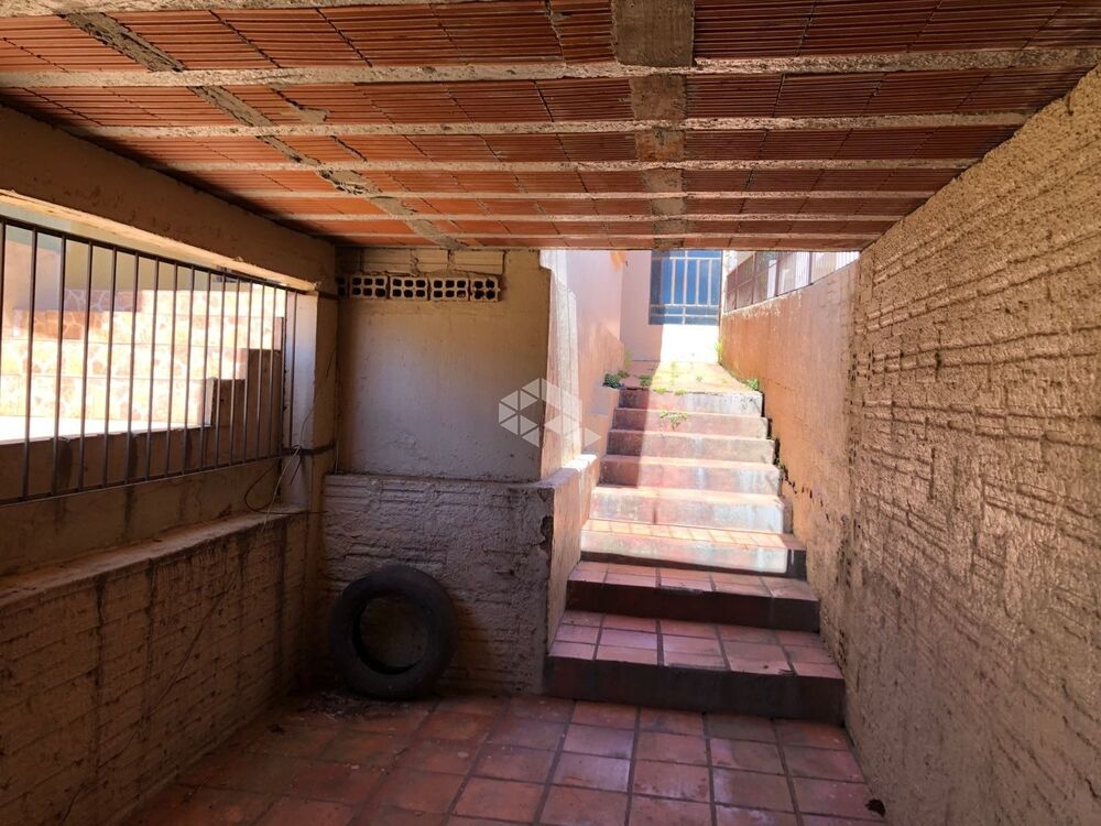 Casa à venda com 3 quartos, 387m² - Foto 2