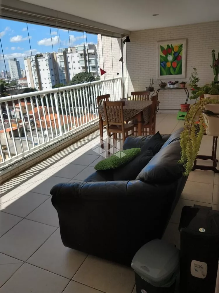 Apartamento à venda com 3 quartos, 140m² - Foto 3