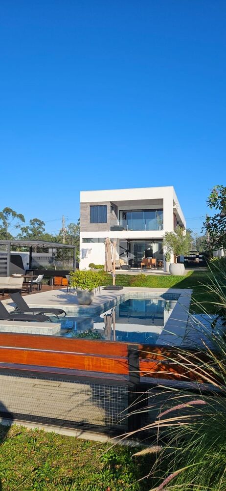 Casa de Condomínio à venda com 3 quartos, 366m² - Foto 2